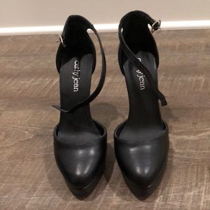 Brand new Cathy Jean pumps